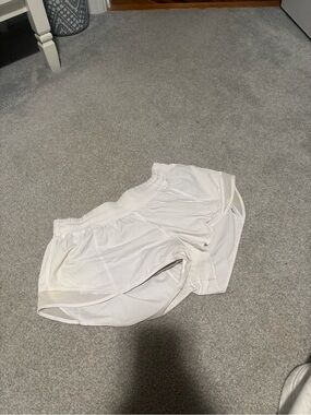 lululemon hotty hot White Women’s Athletic Shorts